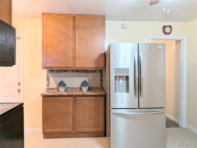 7801 Ellington Drive, St Louis, MO 63121