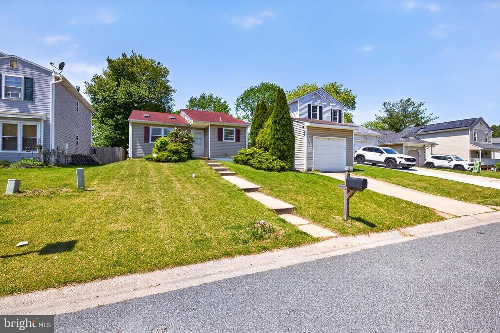 308 SKEET AVE, Bear, DE 19701
