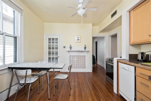 940 W BEVERLEY ST, Staunton, VA 24401