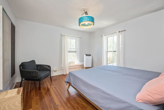 940 W BEVERLEY ST, Staunton, VA 24401