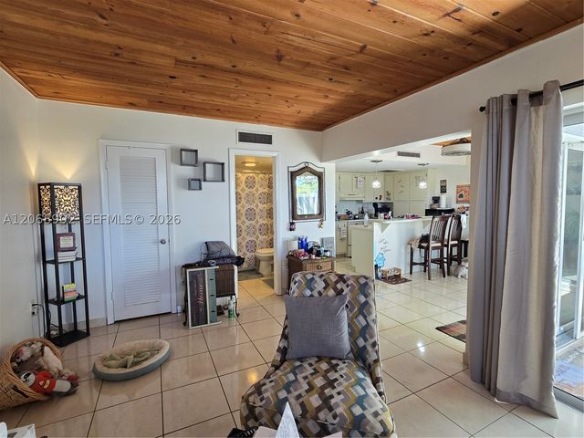 16330 Oak Walk, Miami Lakes, FL 33014