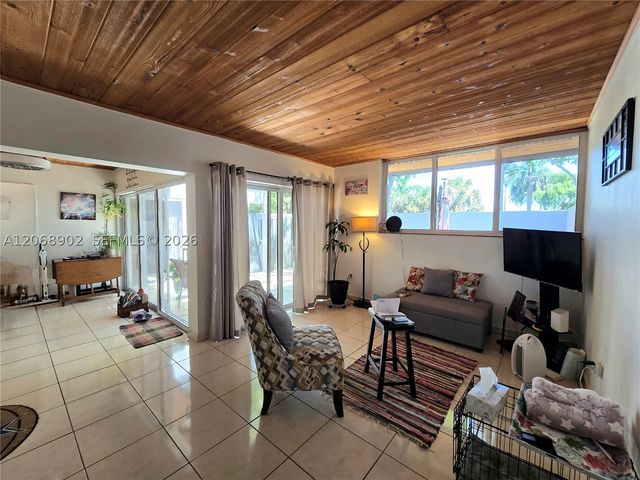 16330 Oak Walk, Miami Lakes, FL 33014
