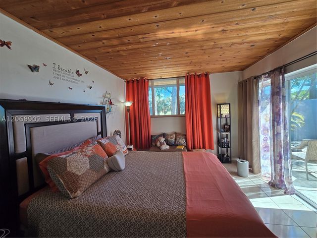 16330 Oak Walk, Miami Lakes, FL 33014