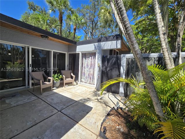 16330 Oak Walk, Miami Lakes, FL 33014