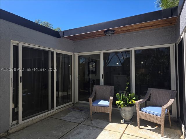 16330 Oak Walk, Miami Lakes, FL 33014