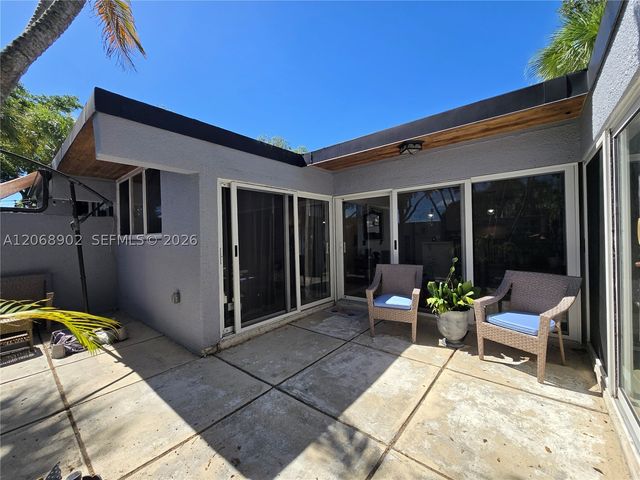 16330 Oak Walk, Miami Lakes, FL 33014