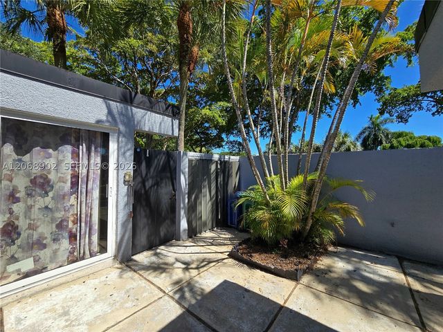 16330 Oak Walk, Miami Lakes, FL 33014