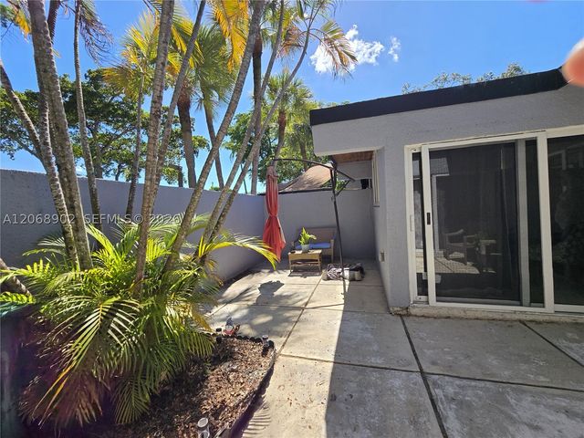 16330 Oak Walk, Miami Lakes, FL 33014