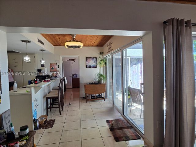 16330 Oak Walk, Miami Lakes, FL 33014