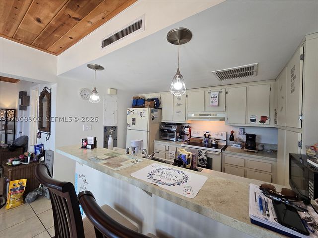 16330 Oak Walk, Miami Lakes, FL 33014
