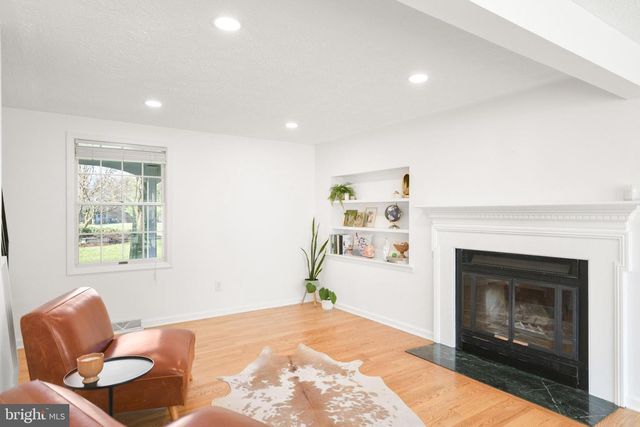 5833 WOODWINDS CIR, Frederick, MD 21703