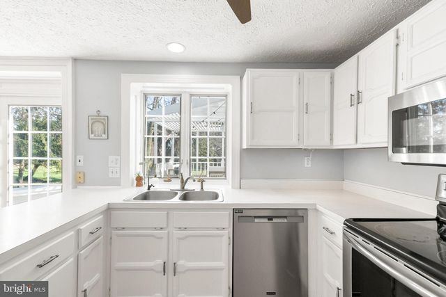 5833 WOODWINDS CIR, Frederick, MD 21703