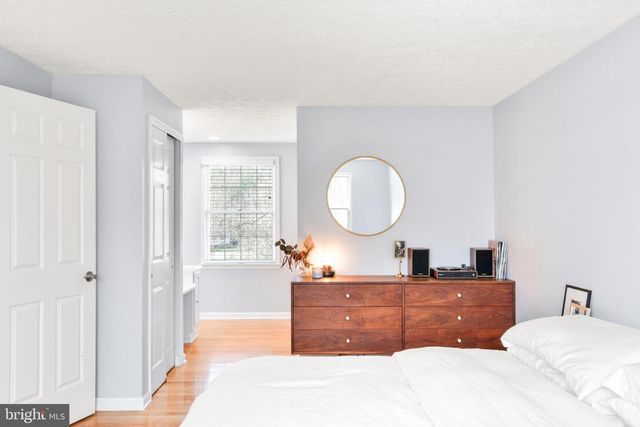 5833 WOODWINDS CIR, Frederick, MD 21703