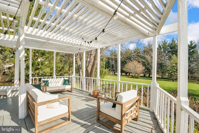 5833 WOODWINDS CIR, Frederick, MD 21703