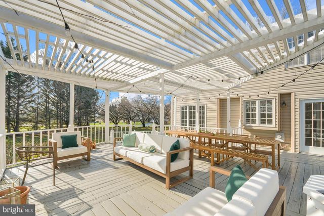 5833 WOODWINDS CIR, Frederick, MD 21703