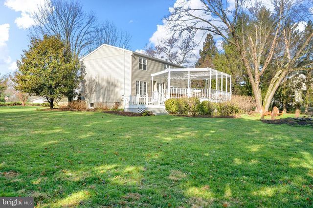 5833 WOODWINDS CIR, Frederick, MD 21703