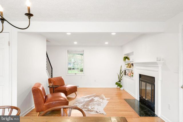 5833 WOODWINDS CIR, Frederick, MD 21703