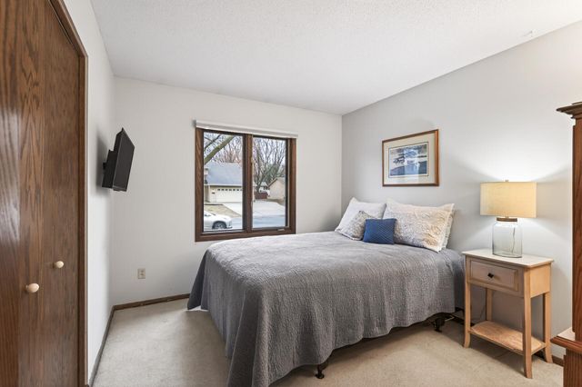 10156 Pilgrim Lane N, Maple Grove, MN 55369