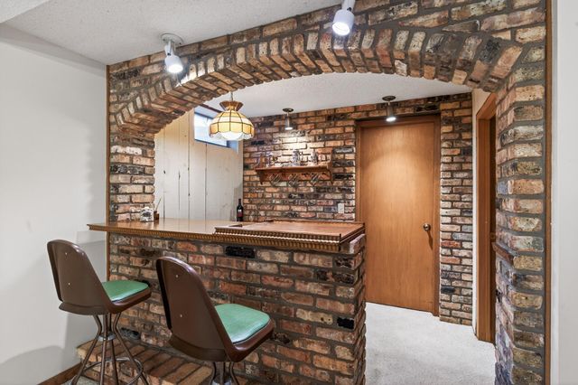 10156 Pilgrim Lane N, Maple Grove, MN 55369