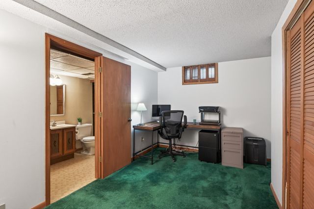 10156 Pilgrim Lane N, Maple Grove, MN 55369