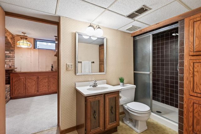 10156 Pilgrim Lane N, Maple Grove, MN 55369