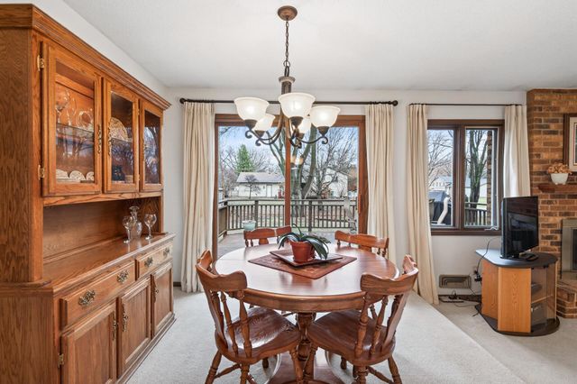 10156 Pilgrim Lane N, Maple Grove, MN 55369