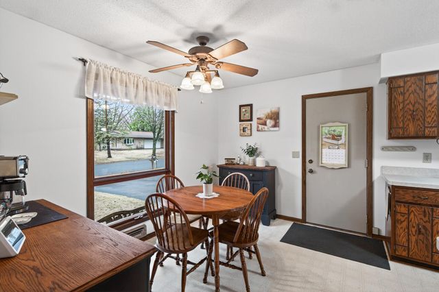 10156 Pilgrim Lane N, Maple Grove, MN 55369