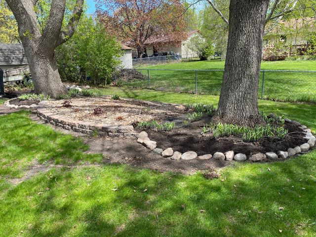 10156 Pilgrim Lane N, Maple Grove, MN 55369