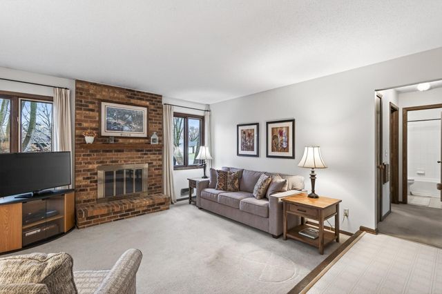 10156 Pilgrim Lane N, Maple Grove, MN 55369