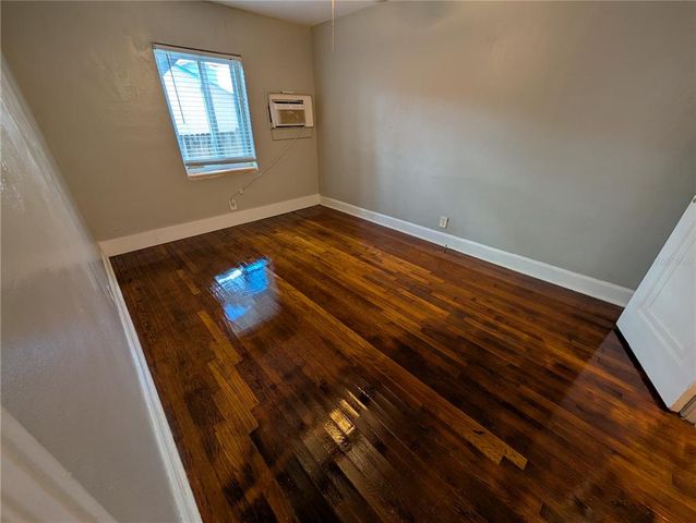 520 11TH AVENUE N Apartment 1, St Petersburg, FL 33701