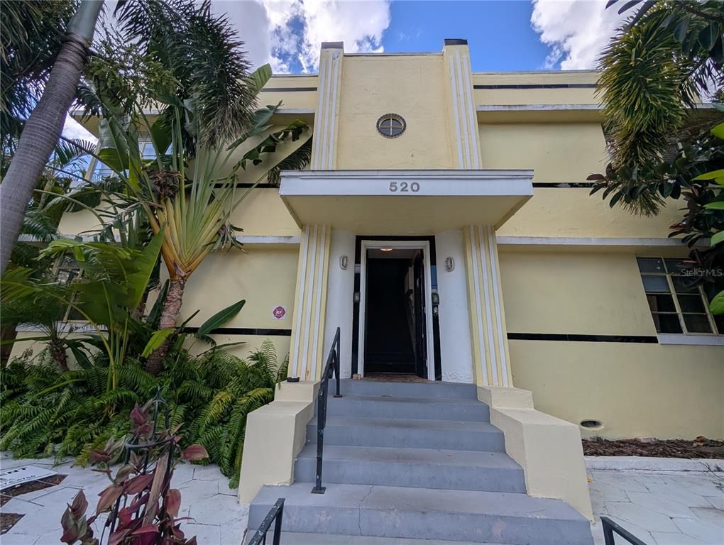 520 11TH AVENUE N Apartment 1, St Petersburg, FL 33701