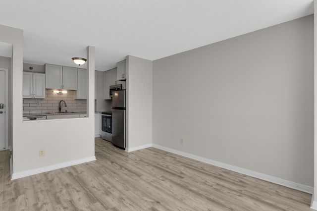 66 9th Street E 1305, Saint Paul, MN 55101