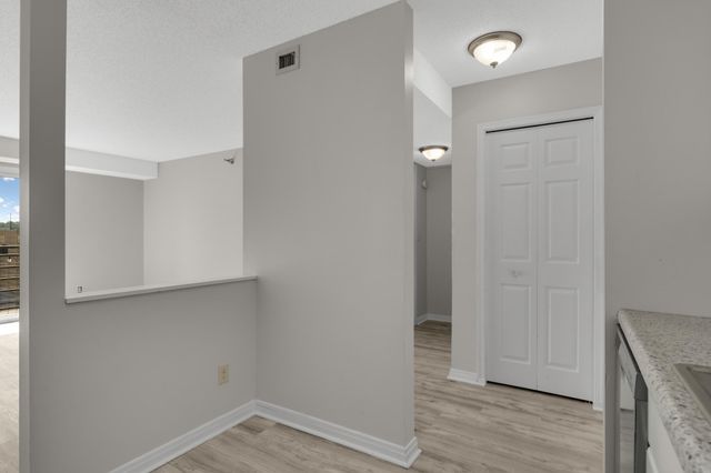 66 9th Street E 1305, Saint Paul, MN 55101