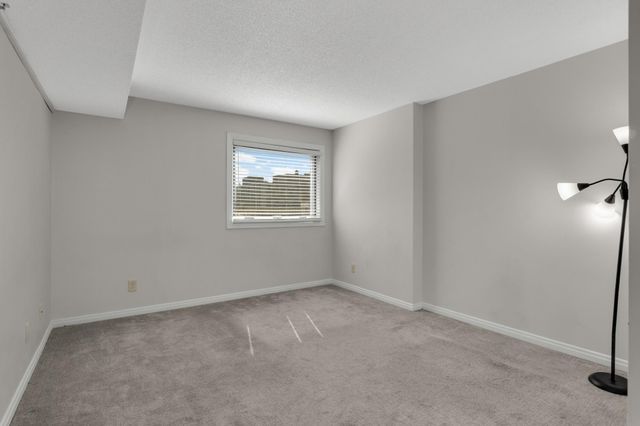66 9th Street E 1305, Saint Paul, MN 55101