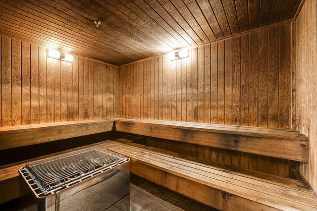 66 9th Street E 1305, Saint Paul, MN 55101