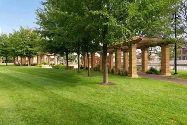 66 9th Street E 1305, Saint Paul, MN 55101