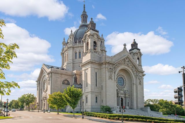 66 9th Street E 1305, Saint Paul, MN 55101