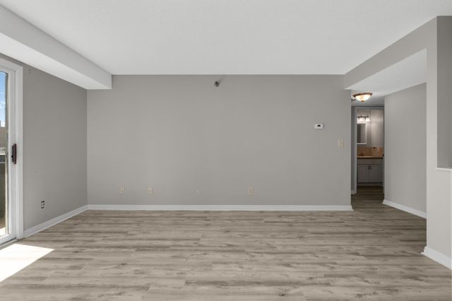 66 9th Street E 1305, Saint Paul, MN 55101