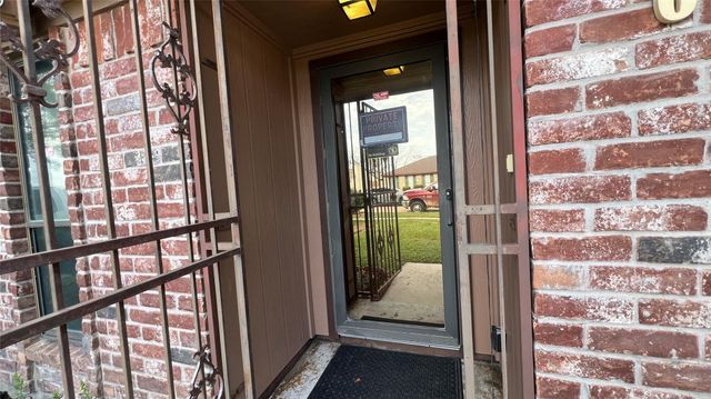 6615 Deer Ridge Lane, Houston, TX 77086