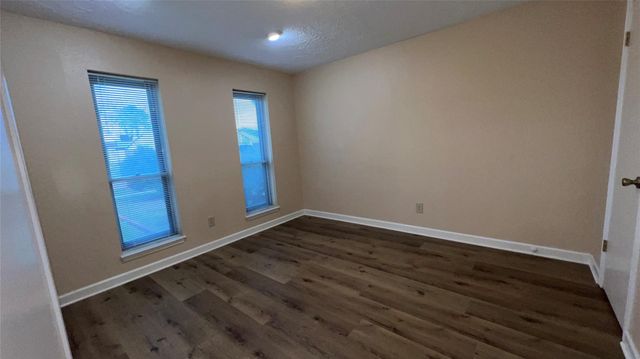 6615 Deer Ridge Lane, Houston, TX 77086