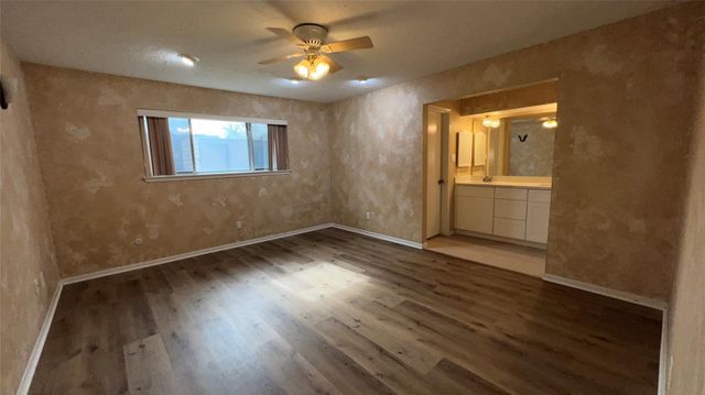 6615 Deer Ridge Lane, Houston, TX 77086