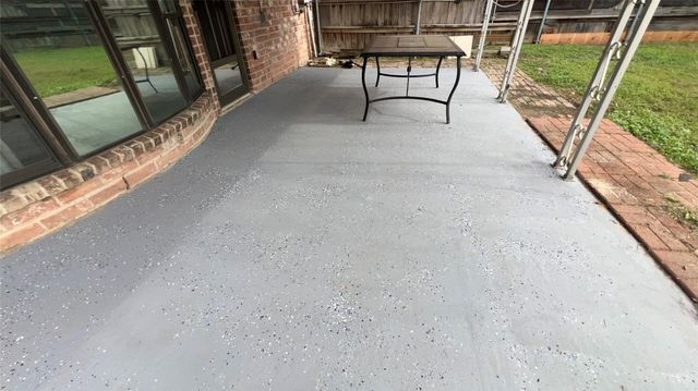 6615 Deer Ridge Lane, Houston, TX 77086