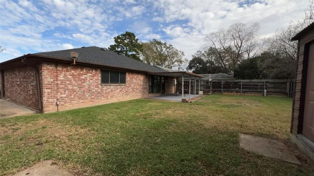 6615 Deer Ridge Lane, Houston, TX 77086