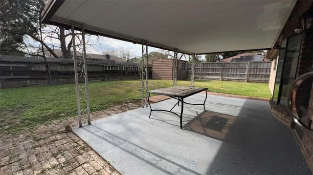 6615 Deer Ridge Lane, Houston, TX 77086