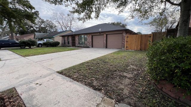 6615 Deer Ridge Lane, Houston, TX 77086