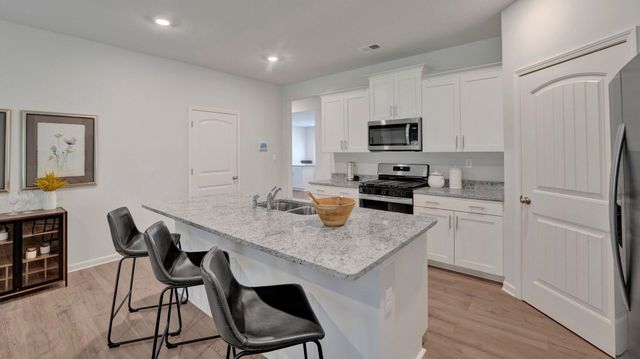 120 KIPLING DR, Oakland, TN 38060
