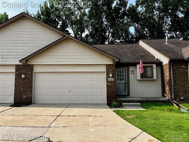 20478 Longwood Drive 30, Clinton Township, MI 48038