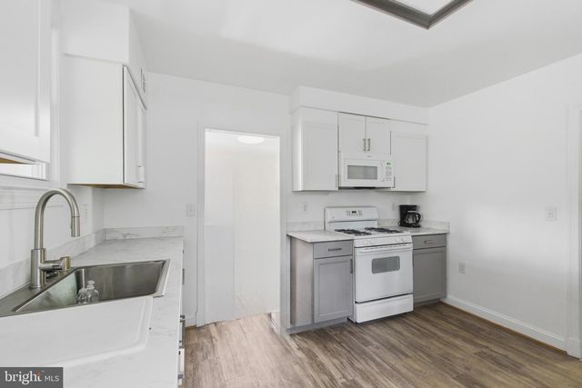 305 W DIAMOND AVE, Gaithersburg, MD 20877