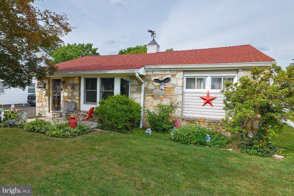 2603 VESER LN, Willow Grove, PA 19090