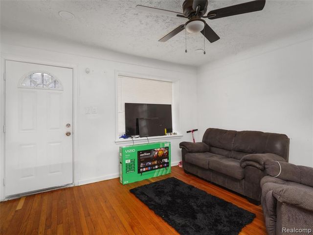 14473 Carlisle Street, Detroit, MI 48205